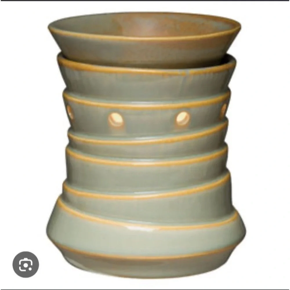 Scentsy Bandeau Full Size Warmer Light‎ Green Retired New Open Box Complete